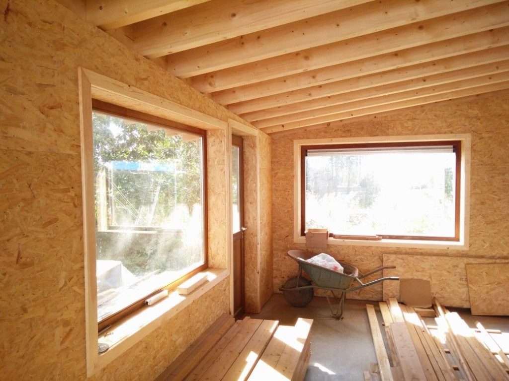 Construction, aménagement et rénovation d'intérieur et d'extérieur en bois dans la région Ile de France ; cuisine dressing, bibliothèque, terrasse en bois, ossature en bois, extension en bois