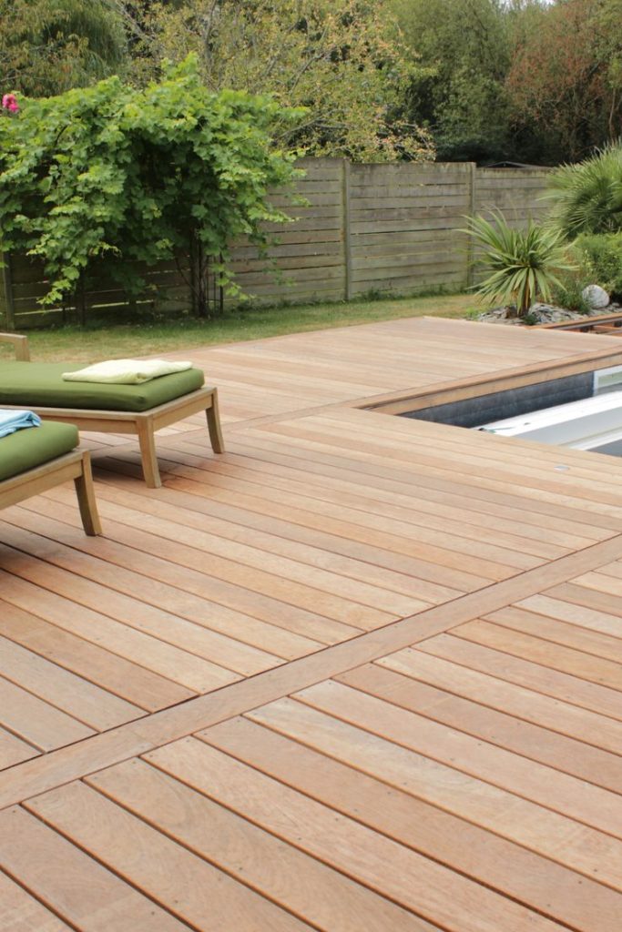 Construction, aménagement et rénovation d'intérieur et d'extérieur en bois dans la région Ile de France ; cuisine dressing, bibliothèque, terrasse en bois, ossature en bois, extension en bois