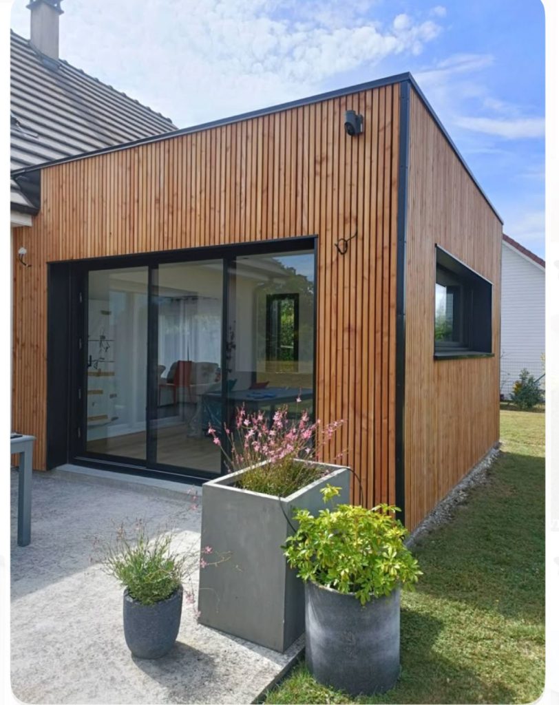 Construction, aménagement et rénovation d'intérieur et d'extérieur en bois dans la région Ile de France ; cuisine dressing, bibliothèque, terrasse en bois, ossature en bois, extension en bois